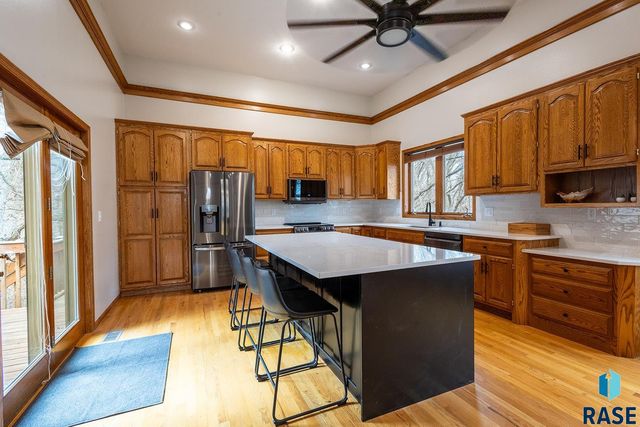 7 N Sun Valley Pl Place, Sioux Falls, SD 57110