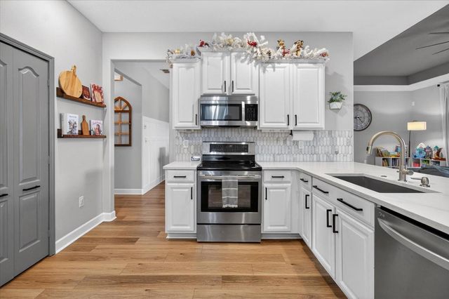 18564 STROMBURY DRIVE, Land O Lakes, FL 34638