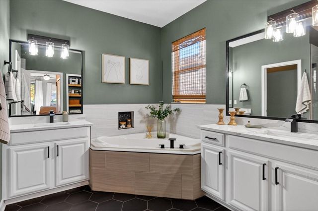 18564 STROMBURY DRIVE, Land O Lakes, FL 34638