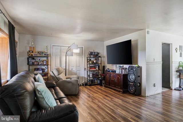 32 NIMITZ LN, Willingboro, NJ 08046