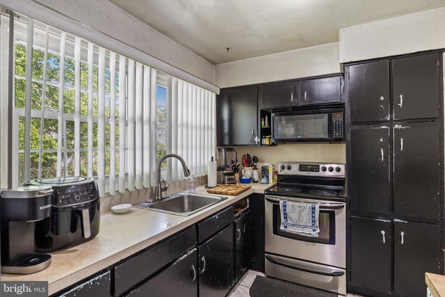 32 NIMITZ LN, Willingboro, NJ 08046