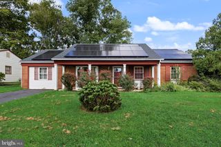 32 NIMITZ LN, Willingboro, NJ 08046