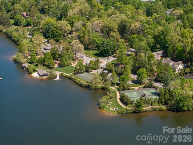 112 Mountain Drive, Biltmore Lake, NC 28715