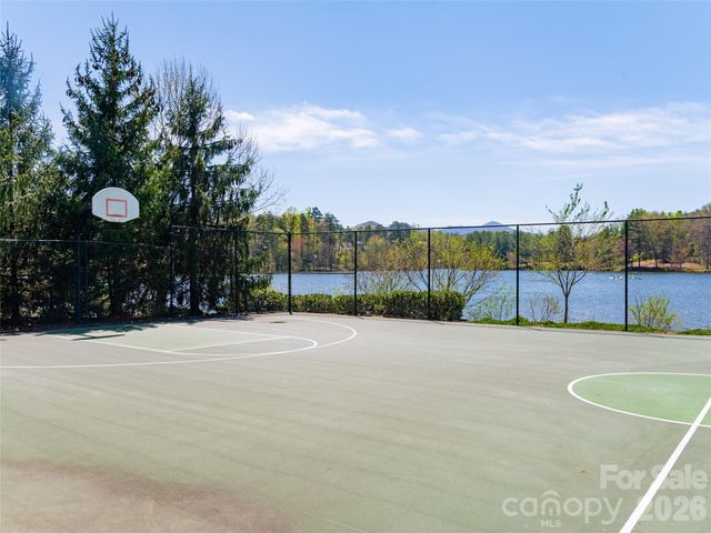 112 Mountain Drive, Biltmore Lake, NC 28715