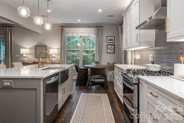 112 Mountain Drive, Biltmore Lake, NC 28715