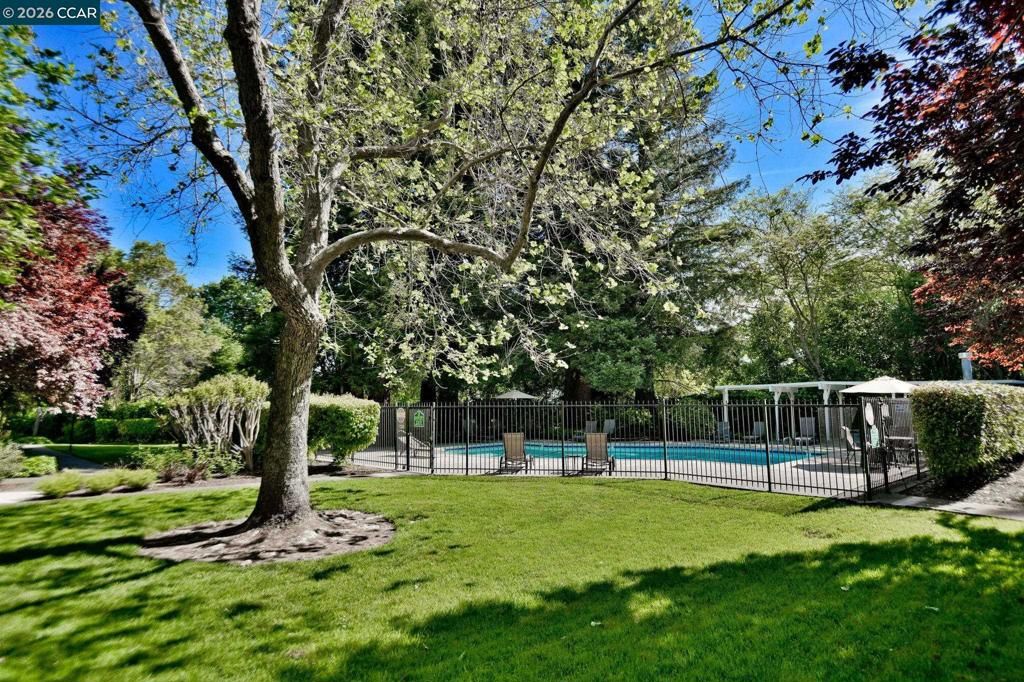 Image 33 of property listing at 476 Sycamore Cir, Danville, CA 94526