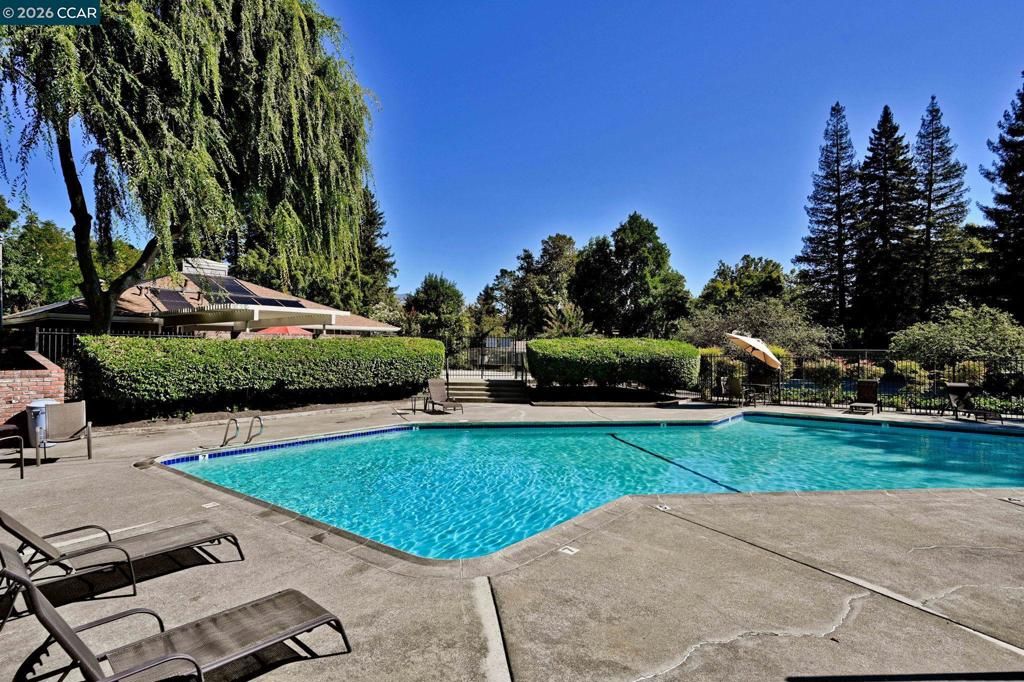 Image 37 of property listing at 476 Sycamore Cir, Danville, CA 94526