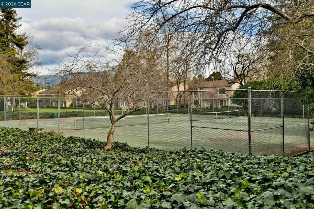 Image 39 of property listing at 476 Sycamore Cir, Danville, CA 94526