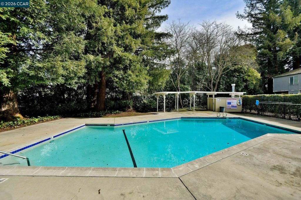 Image 40 of property listing at 476 Sycamore Cir, Danville, CA 94526