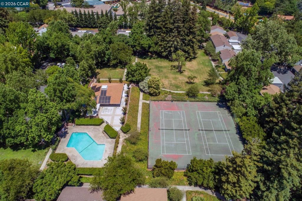 Image 41 of property listing at 476 Sycamore Cir, Danville, CA 94526
