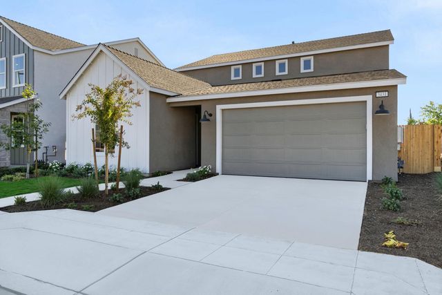3431 N Mcarthur Avenue, Fresno, CA 93727