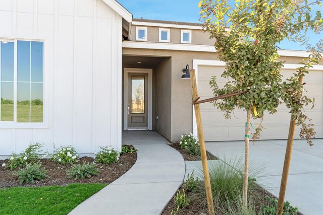 3431 N Mcarthur Avenue, Fresno, CA 93727