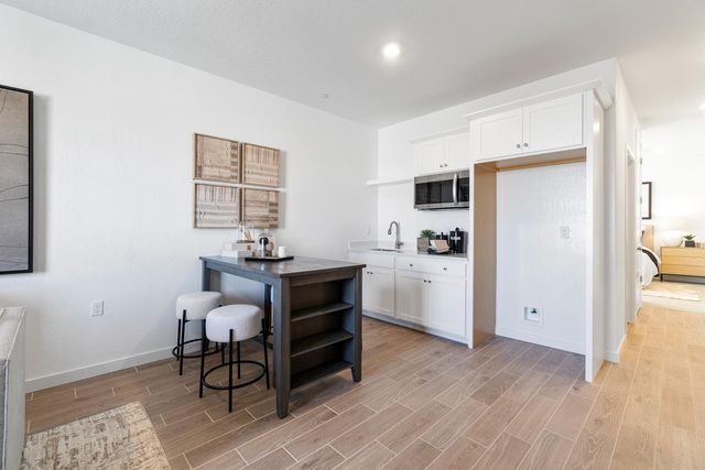 3431 N Mcarthur Avenue, Fresno, CA 93727