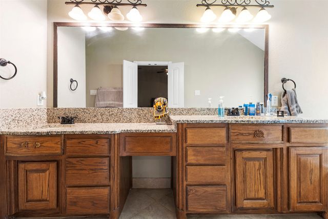 204 Briarstone Drive, Alvarado, TX 76009