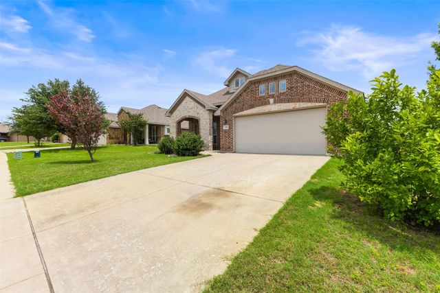 204 Briarstone Drive, Alvarado, TX 76009