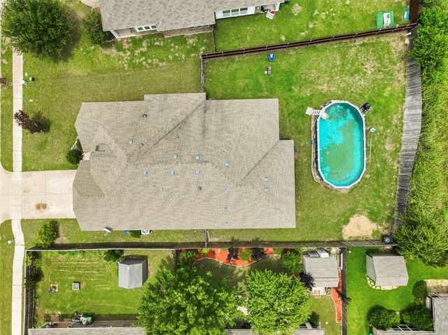 204 Briarstone Drive, Alvarado, TX 76009