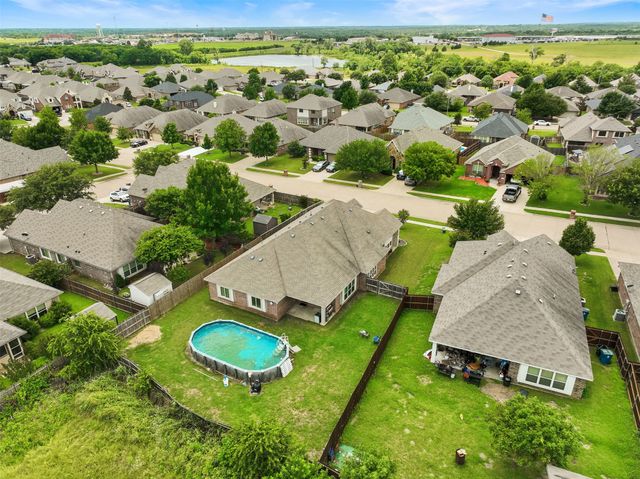 204 Briarstone Drive, Alvarado, TX 76009