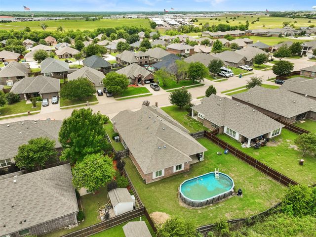 204 Briarstone Drive, Alvarado, TX 76009