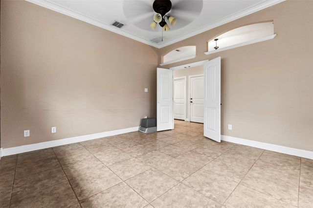 204 Briarstone Drive, Alvarado, TX 76009