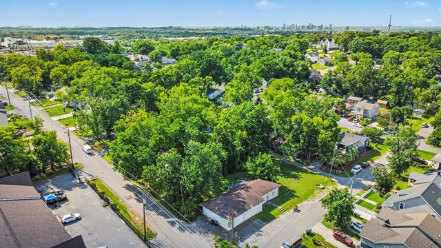 518 Veritas St, Nashville, TN 37211