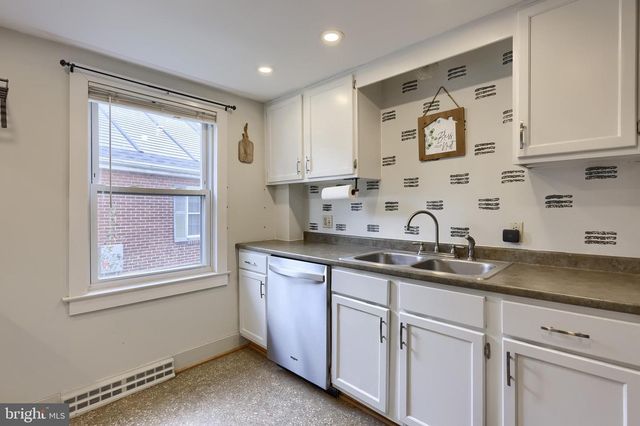 920 CHESTNUT ST, Akron, PA 17501
