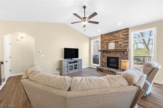 3367 Wicker Street NE, Canton, OH 44721