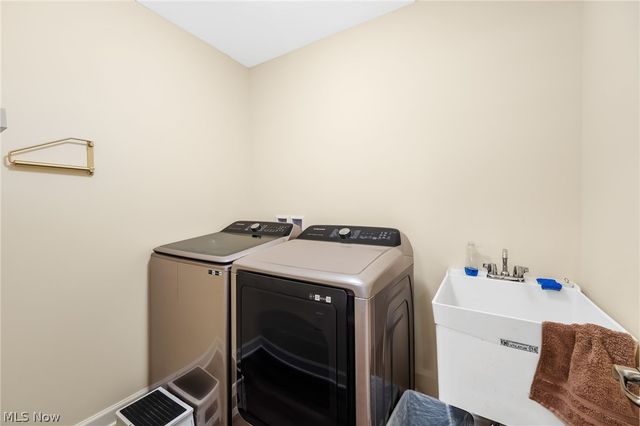 3367 Wicker Street NE, Canton, OH 44721