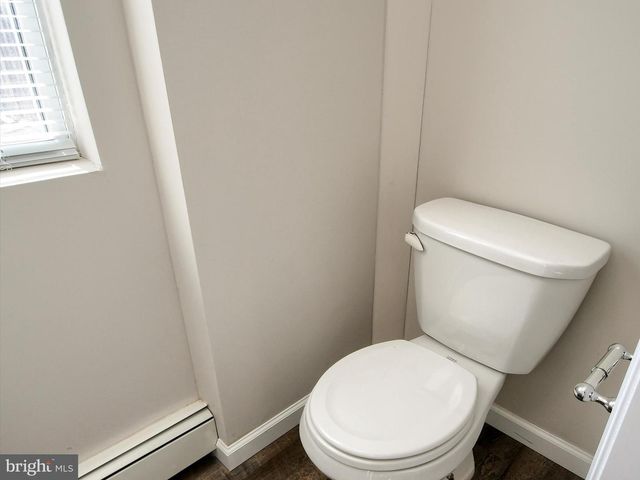 24 W FRONT ST, Bridgeport, PA 19405