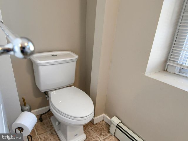 24 W FRONT ST, Bridgeport, PA 19405