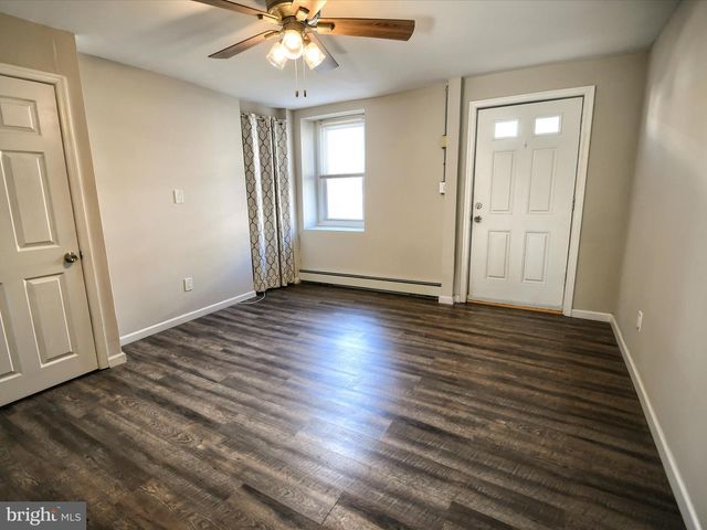 24 W FRONT ST, Bridgeport, PA 19405