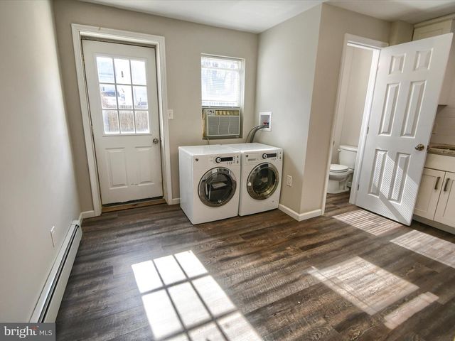 24 W FRONT ST, Bridgeport, PA 19405