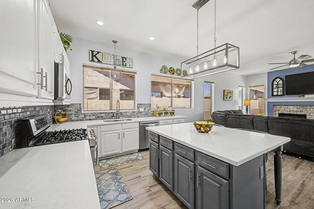 604 W GOLDFINCH Way, Chandler, AZ 85286