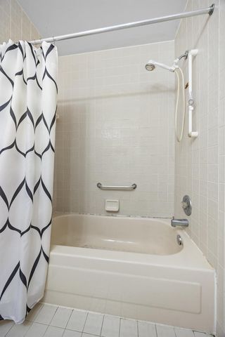 2640 Gately Drive W 1601, West Palm Beach, FL 33415