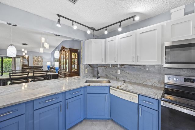 2640 Gately Drive W 1601, West Palm Beach, FL 33415