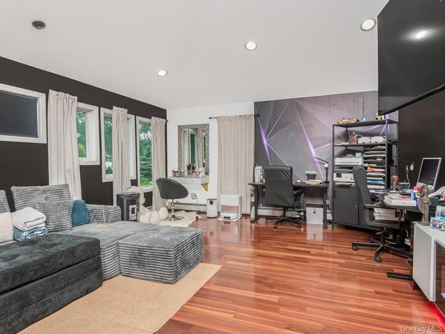 3 Quaker Road, New City, NY 10956