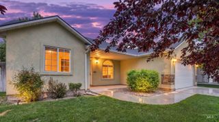 63 S Kelli Loop, Nampa, ID 83687