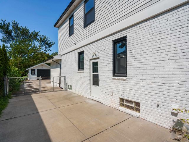 2519 Phillips Avenue, Berkley, MI 48072