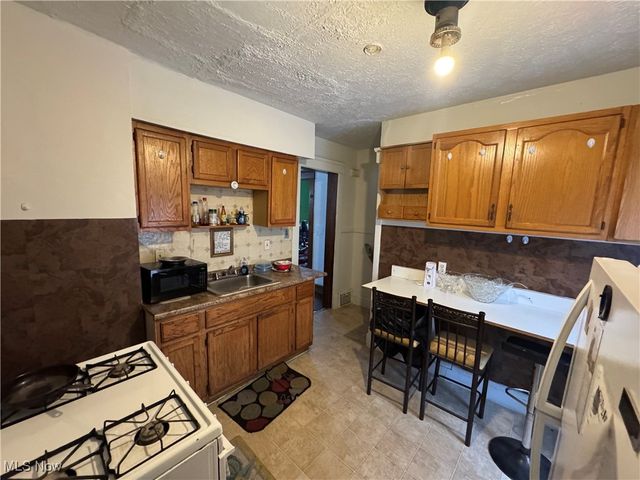 9617 Marah Avenue, Cleveland, OH 44104