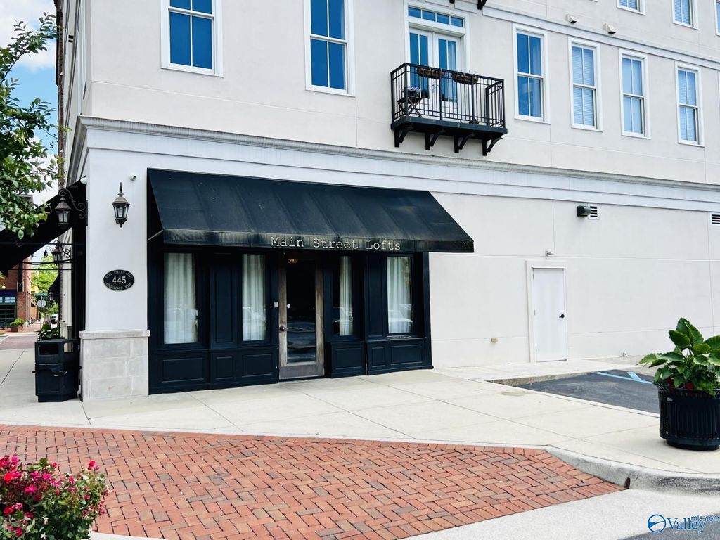 445 NW Providence Main Street 303, Huntsville, AL 35806