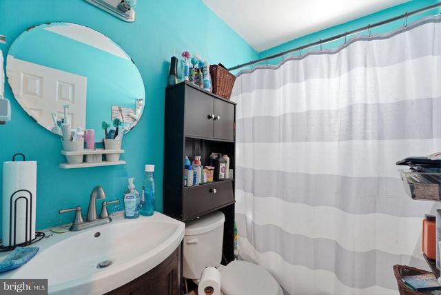 2200 15TH ST NE, Washington, DC 20018