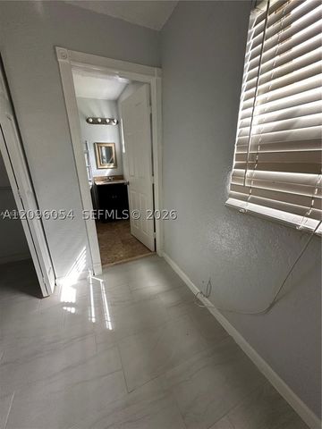 4812 SW 45th Ave, Dania Beach, FL 33314