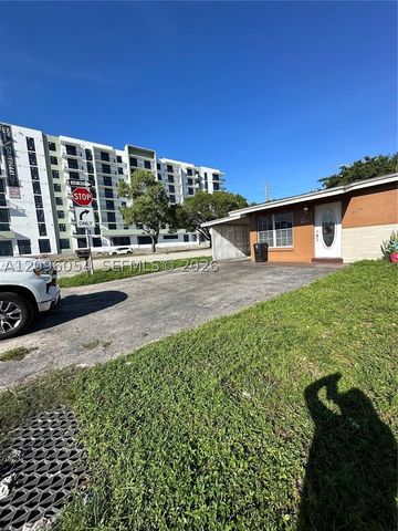 4812 SW 45th Ave, Dania Beach, FL 33314