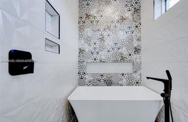 3904 SW 137th Ct, Miami, FL 33175