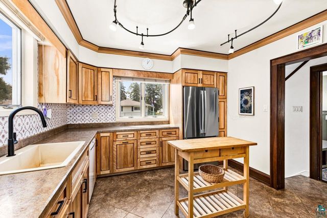 2220 Wyoming Ave, Superior, WI 54880