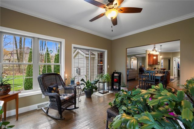 2056 Pierce Bluffs Dr, Hermitage, PA 16148