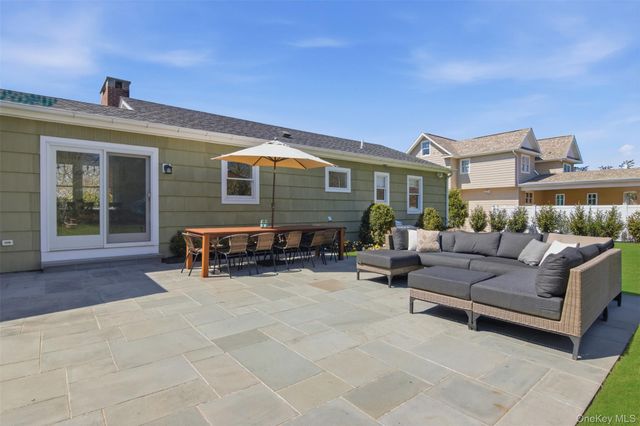 44 Fort Hill Road, Huntington, NY 11743