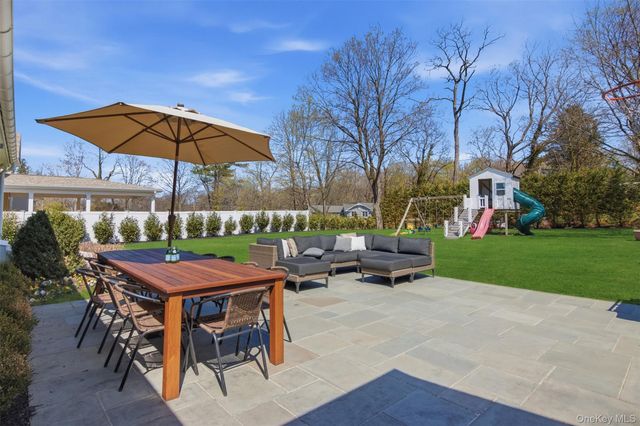 44 Fort Hill Road, Huntington, NY 11743