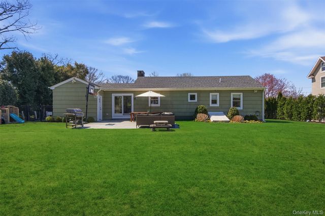 44 Fort Hill Road, Huntington, NY 11743