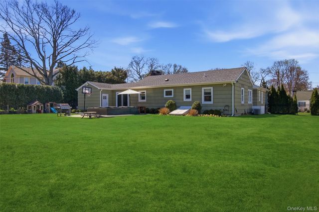44 Fort Hill Road, Huntington, NY 11743