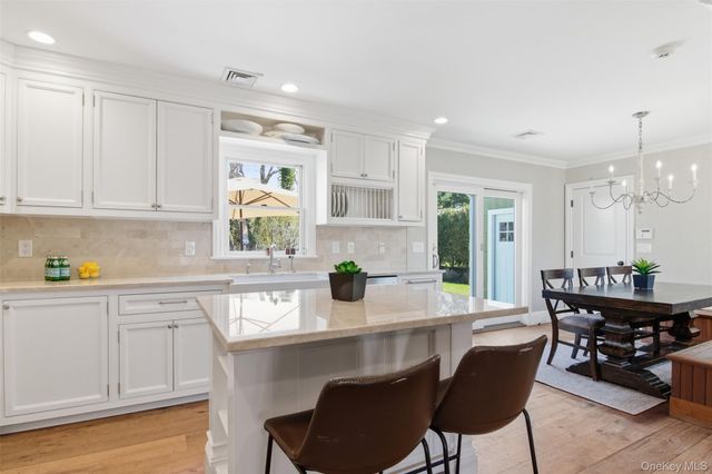 44 Fort Hill Road, Huntington, NY 11743